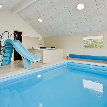Sleeps 14 Pool Wifi *