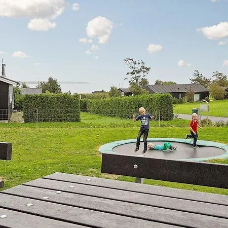 Holiday home Sleeps 14 Pool Wifi Horne